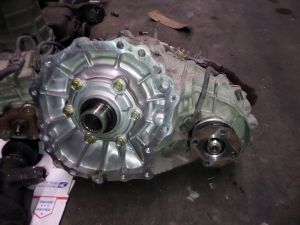 Nissan Elgrand Transfer Case Differential Diff E50 97-02 OEM A/T Transmission